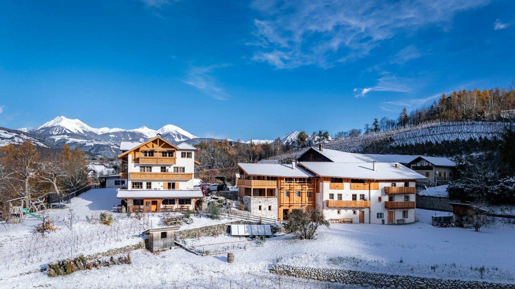 Trinnerhof- Hof Chalets Und Obsthof Mit Zimmer Natz-Schabs Exterior foto