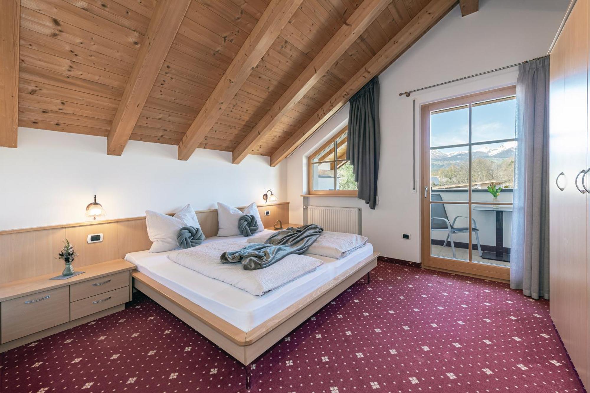Trinnerhof- Hof Chalets Und Obsthof Mit Zimmer Natz-Schabs Exterior foto